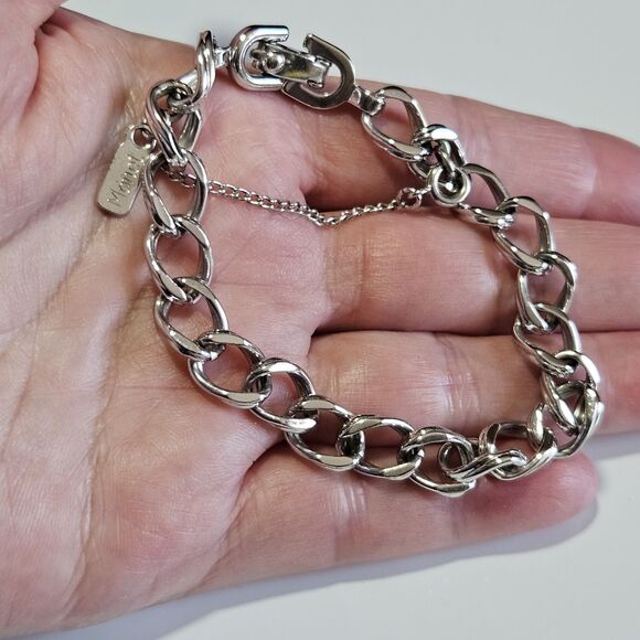 Monet Jewelry - **FinalSale** Vintage "Monet" Silver Tone Textured Chain Double Link Bracelet 7"